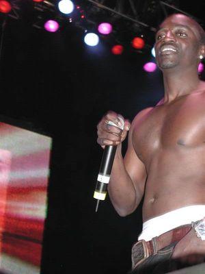  akon